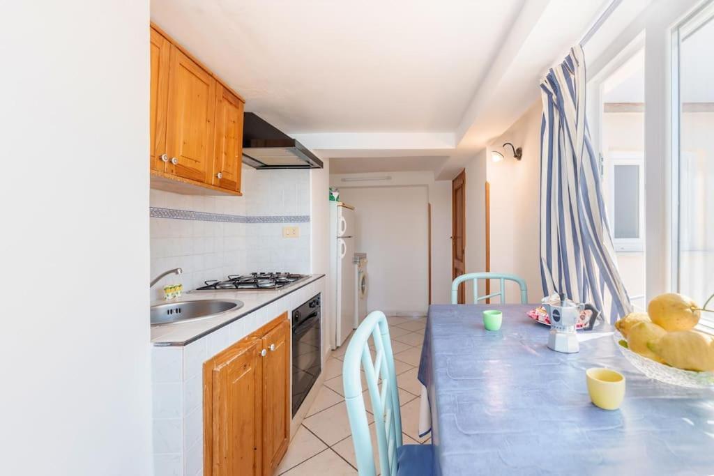 La Casa Di Nina A Corricella Apartment Procida Exterior photo